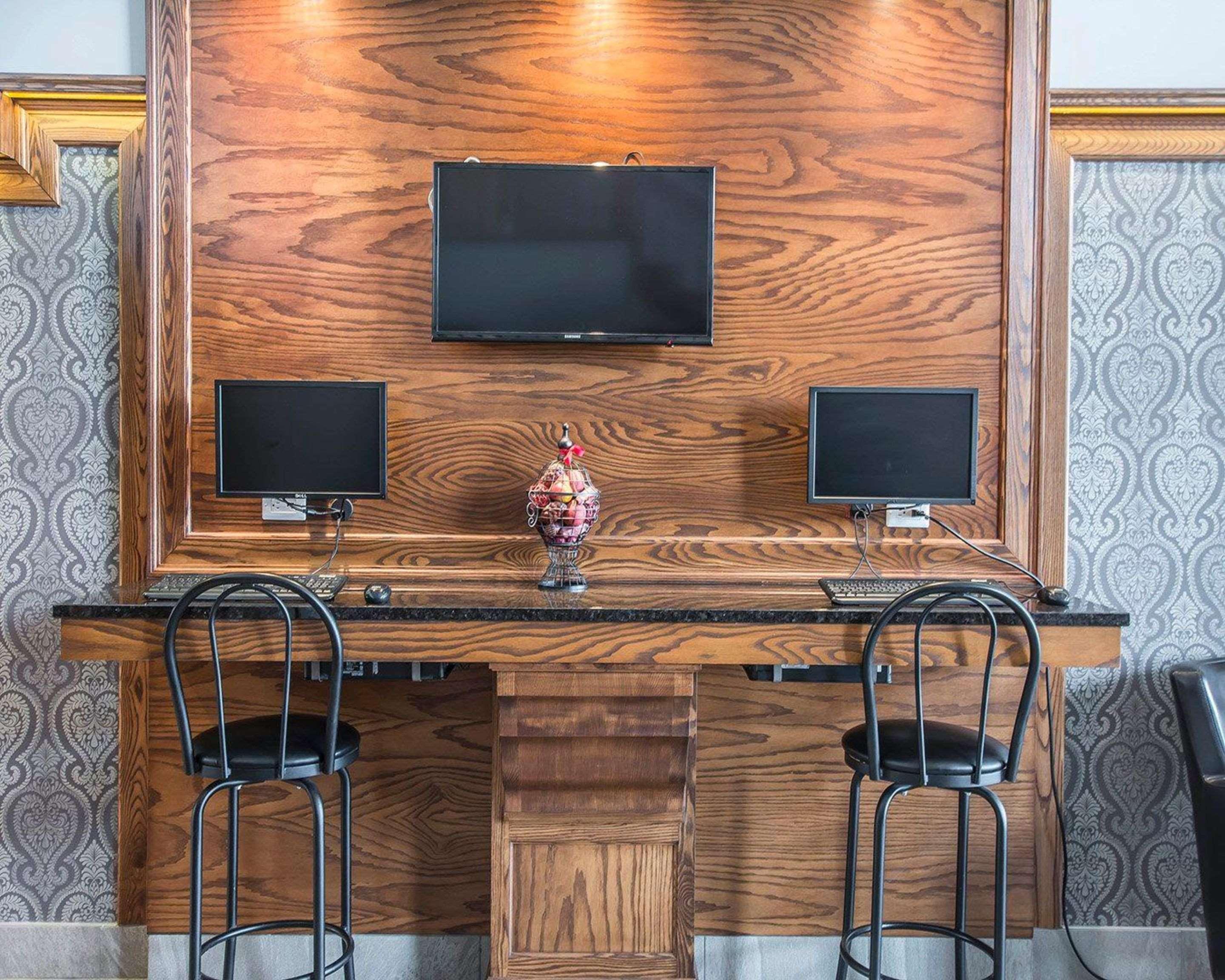 Econo Lodge Inn & Suites Montmagny Kültér fotó