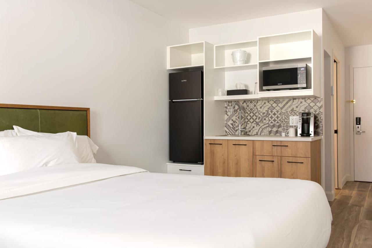 Econo Lodge Inn & Suites Montmagny Kültér fotó