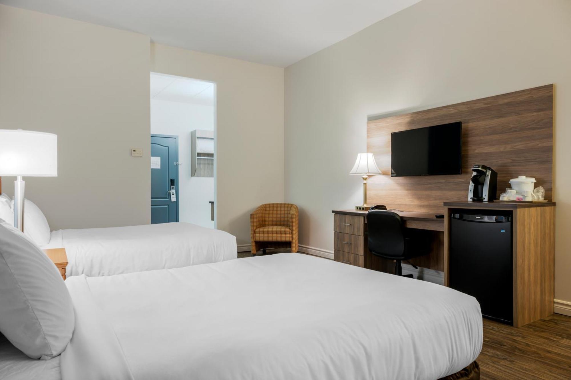 Econo Lodge Inn & Suites Montmagny Kültér fotó