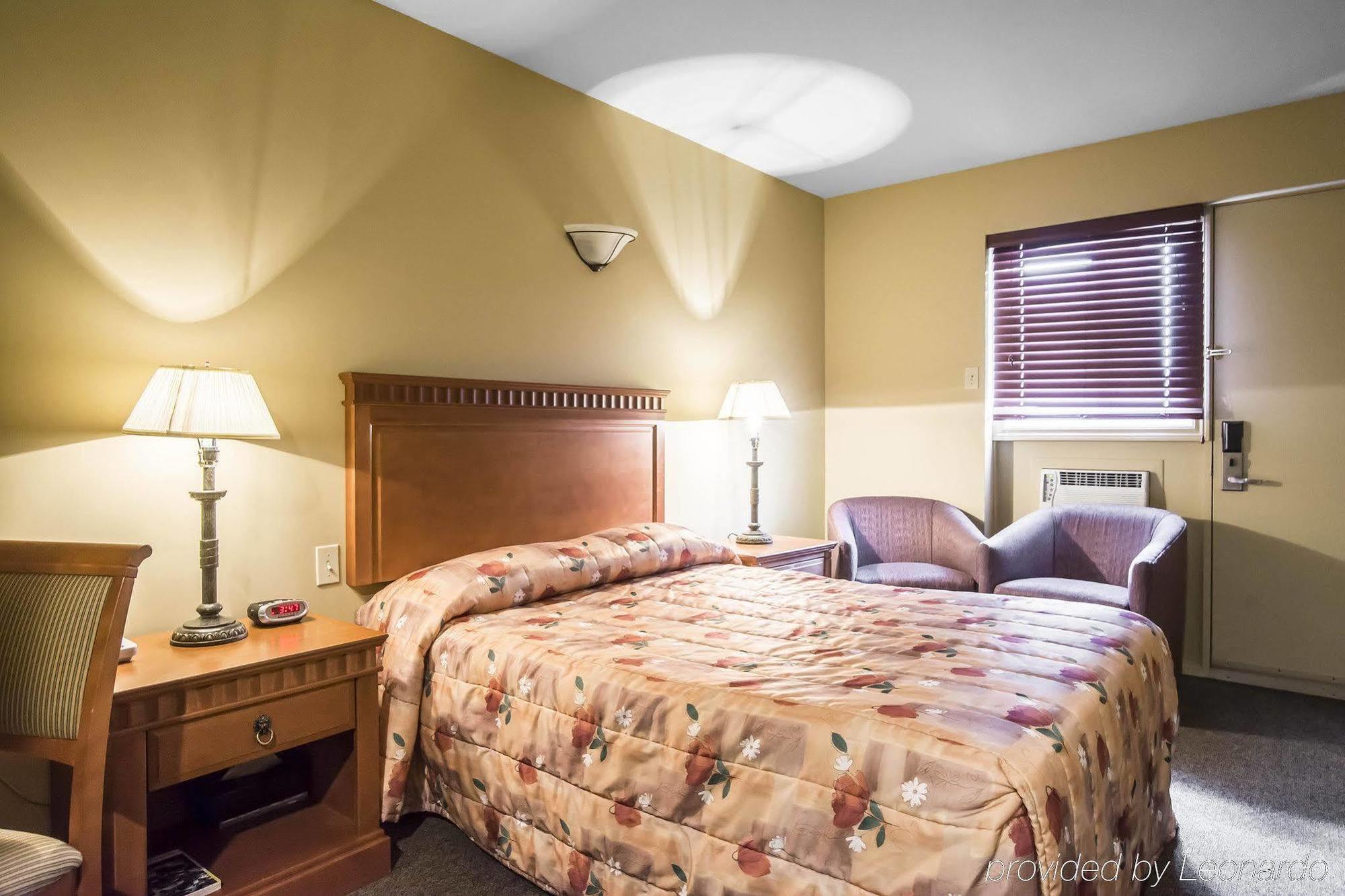 Econo Lodge Inn & Suites Montmagny Kültér fotó