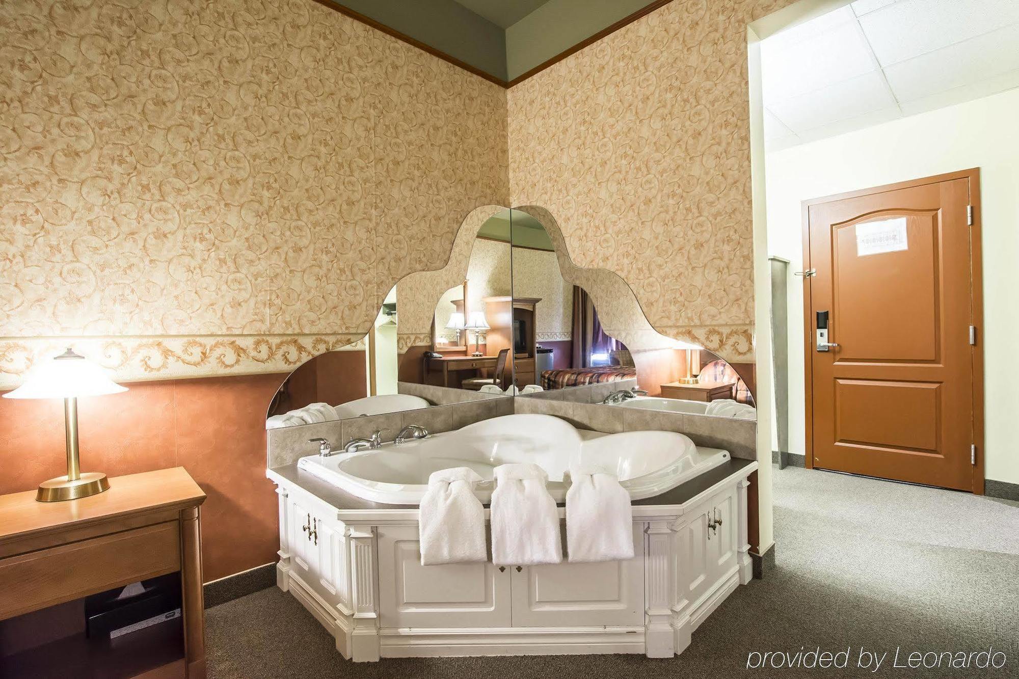 Econo Lodge Inn & Suites Montmagny Kültér fotó