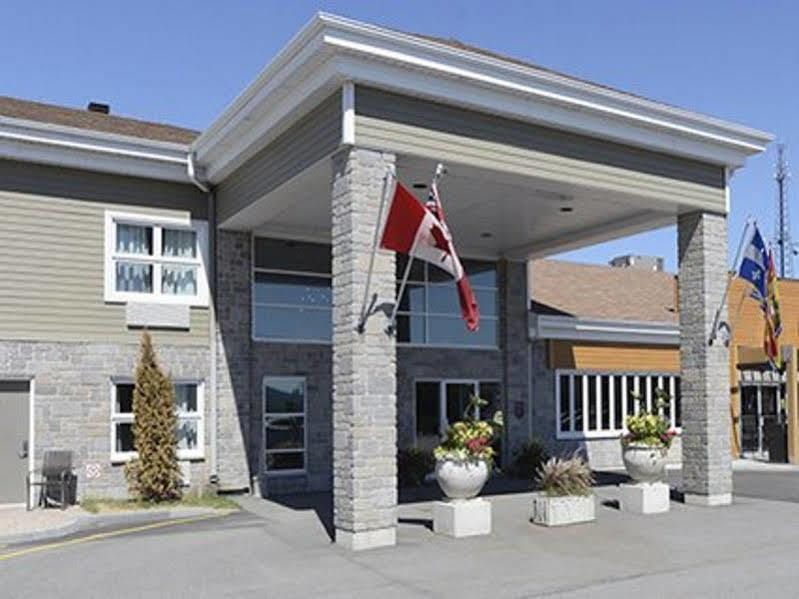 Econo Lodge Inn & Suites Montmagny Kültér fotó